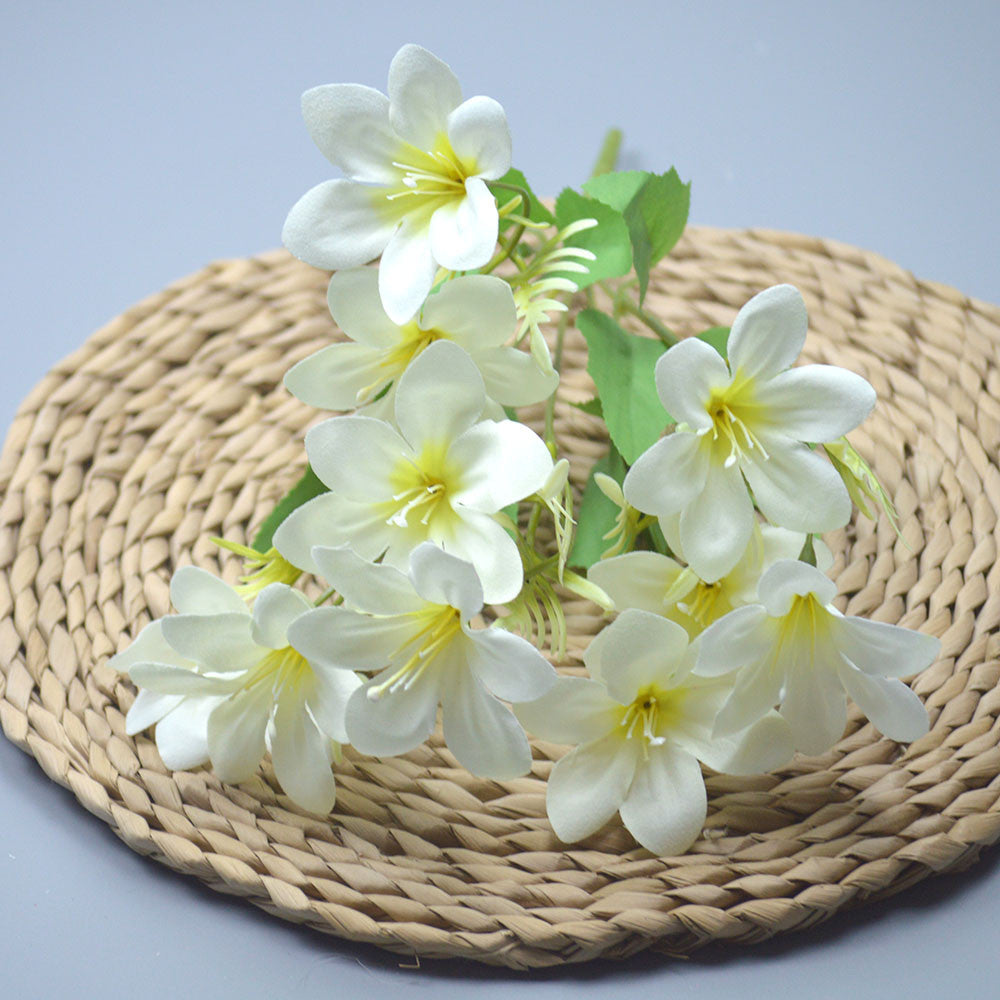 Bouquet bunga P621 BAKUNG Lily Artifisial Dekorasi Hiasan Seserahan Buket Palsu