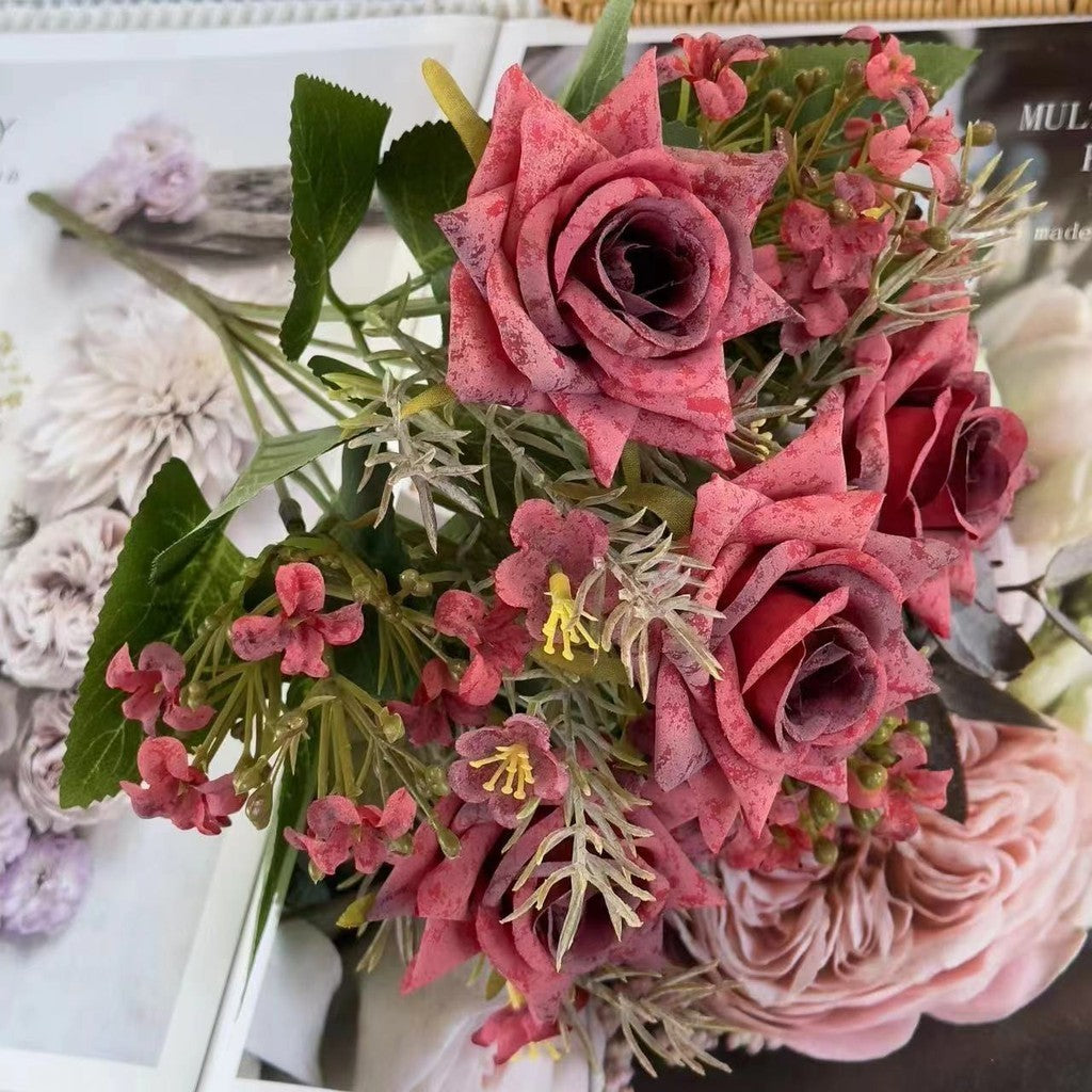 Bouquet bunga BKT 777 SEHAKU Mawar Artifisial Dekorasi Hiasan Seserahan Buket Palsu