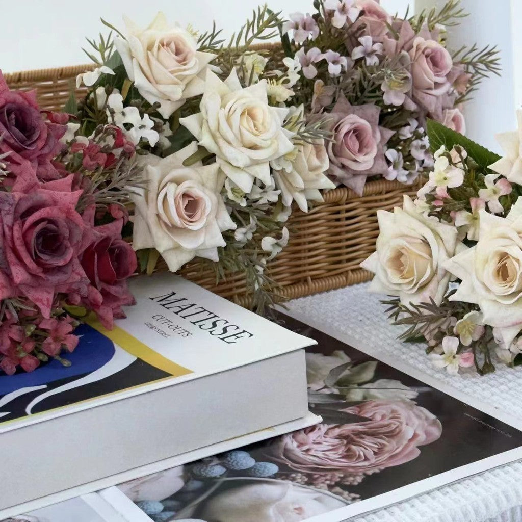 Bouquet bunga BKT 777 SEHAKU Mawar Artifisial Dekorasi Hiasan Seserahan Buket Palsu