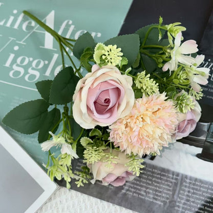 Bouquet bunga BKT 1025 FEIFEI 6Cbg Bunga MIX ROSE DAN HYDRA Artifisial Dekorasi Hiasan Seserahan