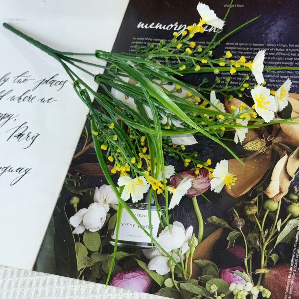 Bouquet bunga BKT 1014 HWA Bunga Krisan Artifisial Dekorasi Hiasan Seserahan Buket Palsu
