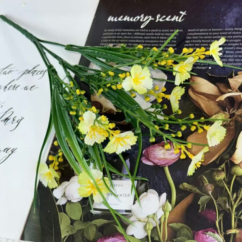 Bouquet bunga BKT 1014 HWA Bunga Krisan Artifisial Dekorasi Hiasan Seserahan Buket Palsu