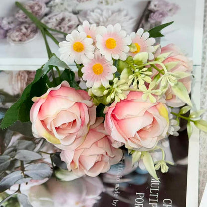 Bouquet bunga BKT 1047 MIWA (x4) 6Cbg Bunga Mawar Artifisial Dekorasi Hiasan Seserahan Buket Palsu