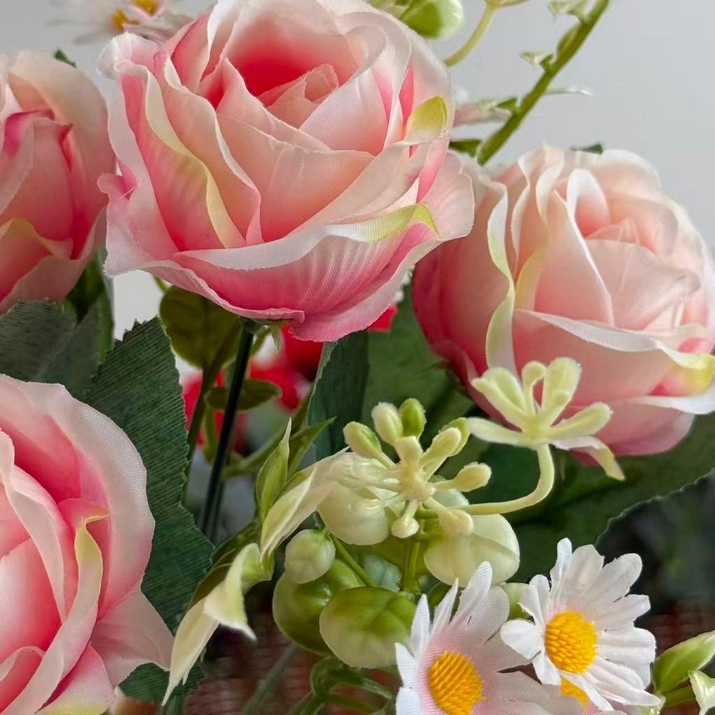 Bouquet bunga BKT 1047 MIWA (x4) 6Cbg Bunga Mawar Artifisial Dekorasi Hiasan Seserahan Buket Palsu